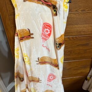 Envogue Cream Blanket with Brown and Pink Accents